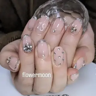 ネイル フラワー ムーンのネイルデザイン