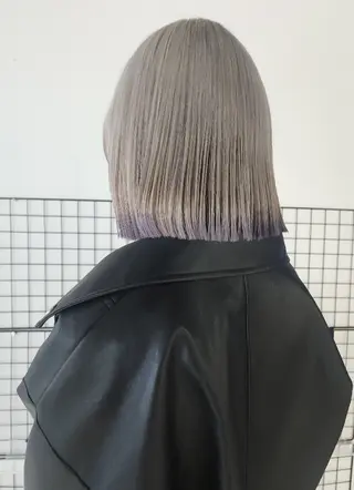 ショート カラー Backbocker所属・ハイトーン/ブリーチ /デザインカラーのヘアスタイル