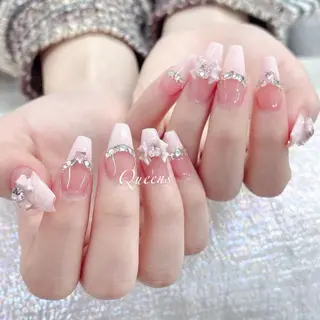 ネイル Queens 榊 まおのネイルデザイン