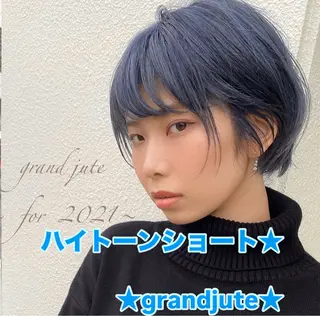 ショート カラー grand juteのヘアスタイル