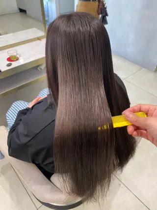 ロング 渡辺　亮/ 白髪ぼかし/髪質改善のヘアスタイル