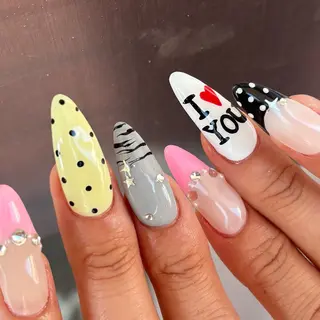 ネイル schon所属・Schon Yuinaのネイルデザイン