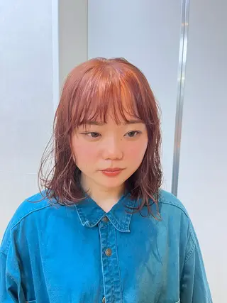 ミディアム カラー 阿久津真衣 似合わせカットのヘアスタイル