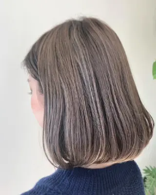 ショート カラー 安永 萌花のヘアスタイル