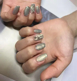 ネイル ちゅるんネイル🪄 耳ツボジュエリー🔗のネイルデザイン