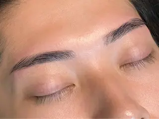 アイブロウ メンズ眉毛・まつげパーマ専門店 MENOR所属・MENOR サエの眉毛・アイブロウイメージ