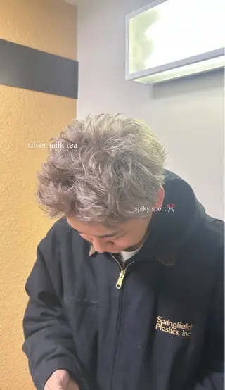 カラー メンズ 坂本奈都美 🎀のヘアスタイル