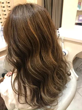 ロング FLAPPER所属・ハイトーンカラー /パーマ/亀井のヘアスタイル