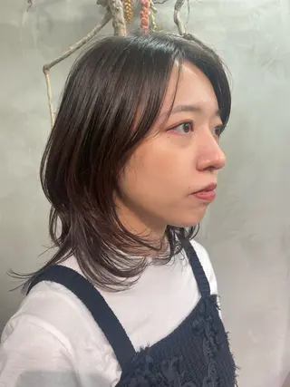 ミディアム 長野 温佳のヘアスタイル