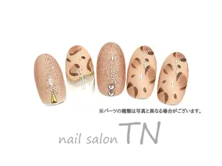 ネイル 矢川 まどかのネイルデザイン