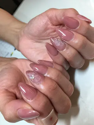 ネイル アンドルーチェ スクールの眉毛・アイブロウイメージ