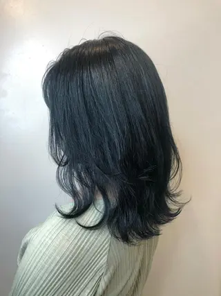 ミディアム カラー YEAU　PLUS所属・極上の艶髪 RINAのヘアスタイル