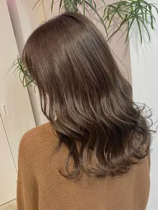 セミロング カラー ヘアアレンジ Ayuri🫧 Diar Blueのマツエク・マツパデザイン