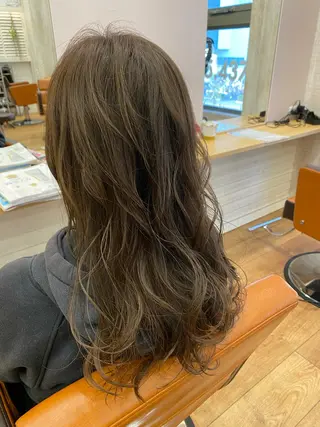 セミロング カラー パーマ ヘアアレンジ NicoRE. 大人女子×髪質改善のヘアスタイル