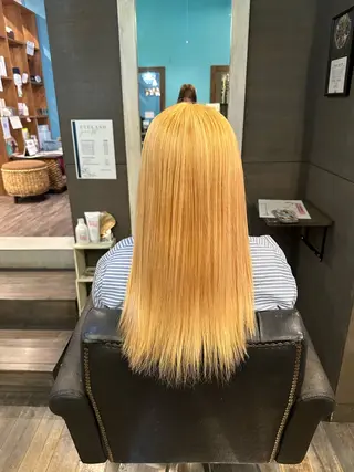 ロング カラー 安達 望のヘアスタイル