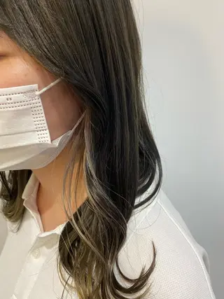 セミロング ami🍑艶カラー/ 髪質改善/透明感のヘアスタイル