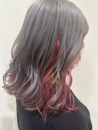 ミディアム 佐々木 あやかのヘアスタイル