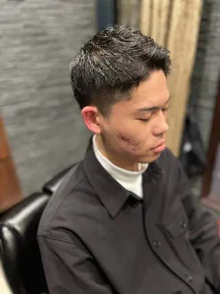 ショート ヒロ銀座バーバーショップ難波店所属・縮毛矯正/パーマ 宮河 惇💈のヘアスタイル