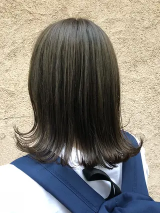 ミディアム カラー 國次 夕貴のヘアスタイル