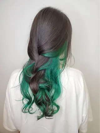 ロング L STUDIO心斎橋店所属・派手髪支持率No1 Eisukeのヘアスタイル