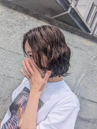 ミディアム パーマ ⭕鏡のような劇艶/ 賀川サトシ⭕️のヘアスタイル