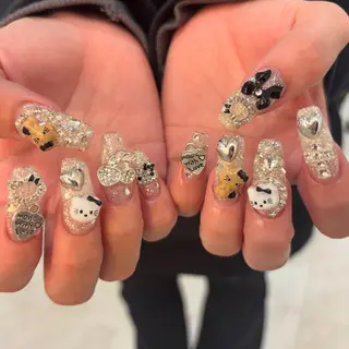 ネイル 栗田 ゆう子のネイルデザイン