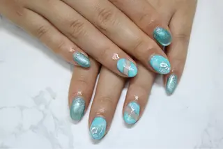 ネイル レイジー スワンのネイルデザイン