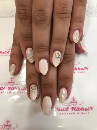 ネイル ネイルリボン 受付スタッフのネイルデザイン