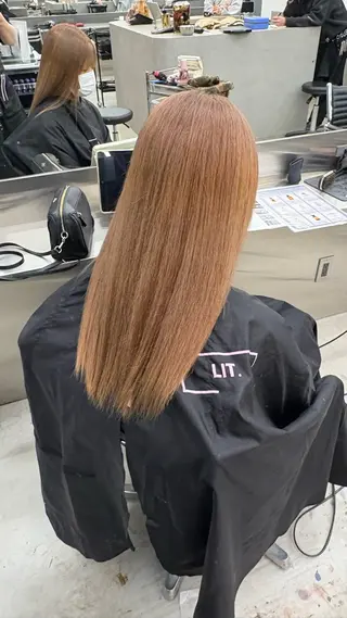 ロング カラー 小森春果/透け感/ ケラスターゼ/艶髪のヘアスタイル