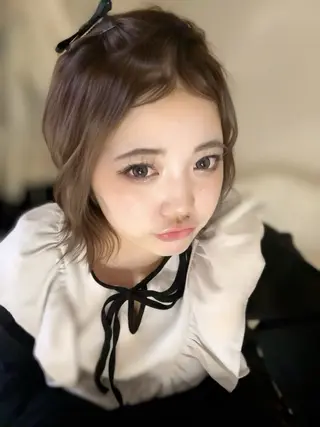 ミディアム shu ラベンダー/ピンクのヘアスタイル