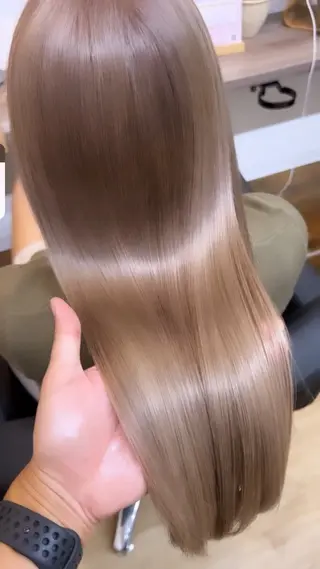 カラー FÜRSTIN所属・西村髪質改善 ブリーチ縮毛矯正のヘアスタイル