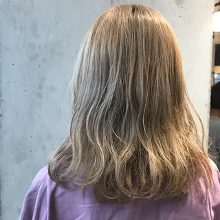 セミロング SALOWIN新潟万代所属・緑川 瑞穂のヘアスタイル