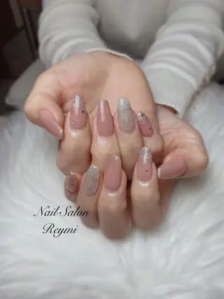 ネイル 佐藤 帆乃香のネイルデザイン