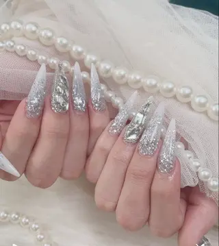 ネイル ベスティオーラ所属・ベスティオーラ/小竹 花香のネイルデザイン