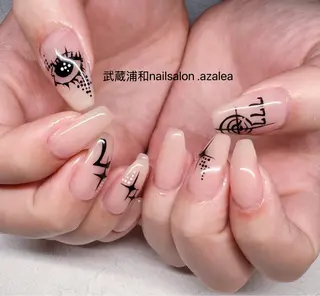 ネイル R inのネイルデザイン