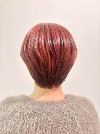 ショート カラー 古川 琴美のヘアスタイル