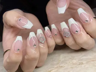 ネイル elu hのネイルデザイン