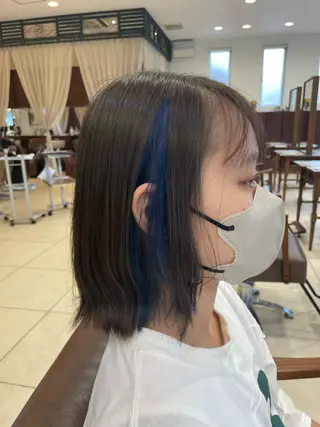 ミディアム カラー HIKARI🐈‍⬛ レイヤー×デザインのヘアスタイル