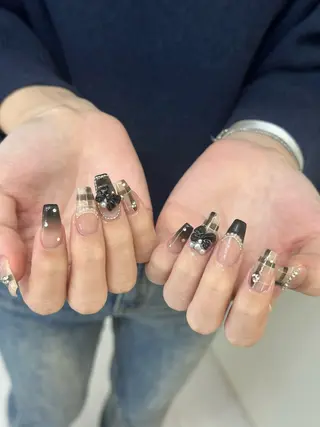 ネイル Elegancia. Hiromiのネイルデザイン