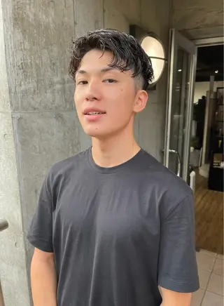 メンズ ARCANAブリーチ レイヤーカット/原宿のヘアスタイル