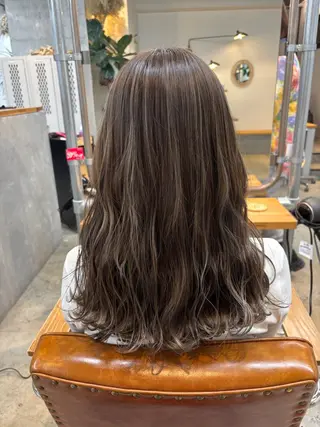 セミロング カラー 🌼ハイライト透明感 🌼maiのヘアスタイル