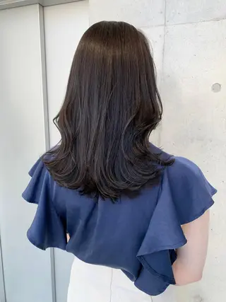 セミロング カラー 透明感/オリーブ/ グレージュ/YUKAのヘアスタイル