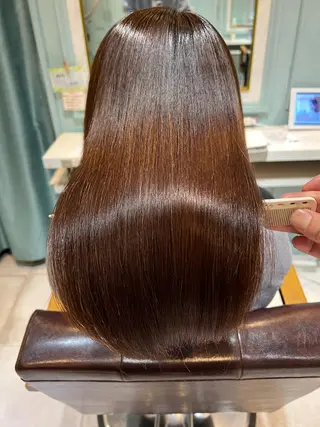 ミディアム 小口 晃のヘアスタイル