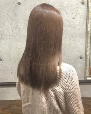 ロング カラー 江原 彩華のヘアスタイル