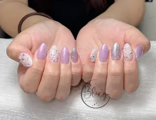 ミディアム Bling Salonのネイルデザイン
