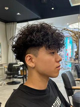 ショート パーマ メンズ シャドウパーマ/ ルーズパーマ/メンズのヘアスタイル