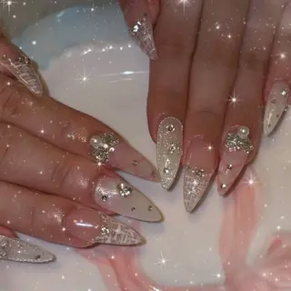 ネイル LUANA所属・LUANA ジュリのネイルデザイン