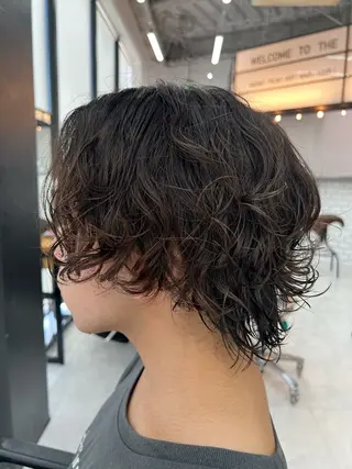 メンズ ダブルカラー寒色系 ボリューム改善ハヤトのヘアスタイル