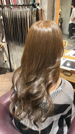 ロング カラー Afinar 乃空(ノア)のヘアスタイル