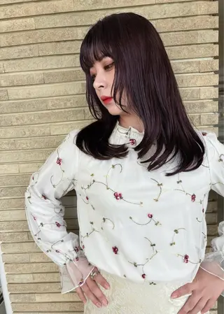 ミディアム カラー grand juteのヘアスタイル